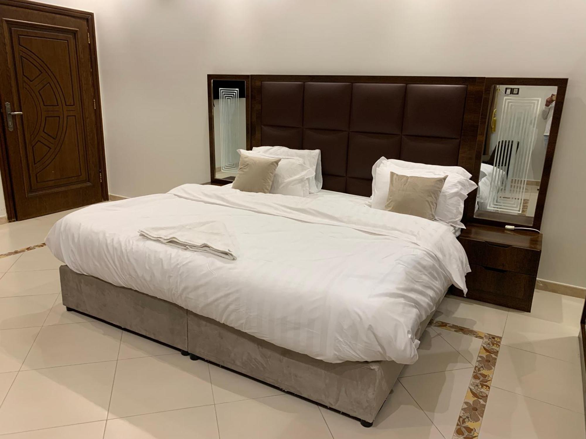 Friday Suites العلا المظهر الخارجي الصورة