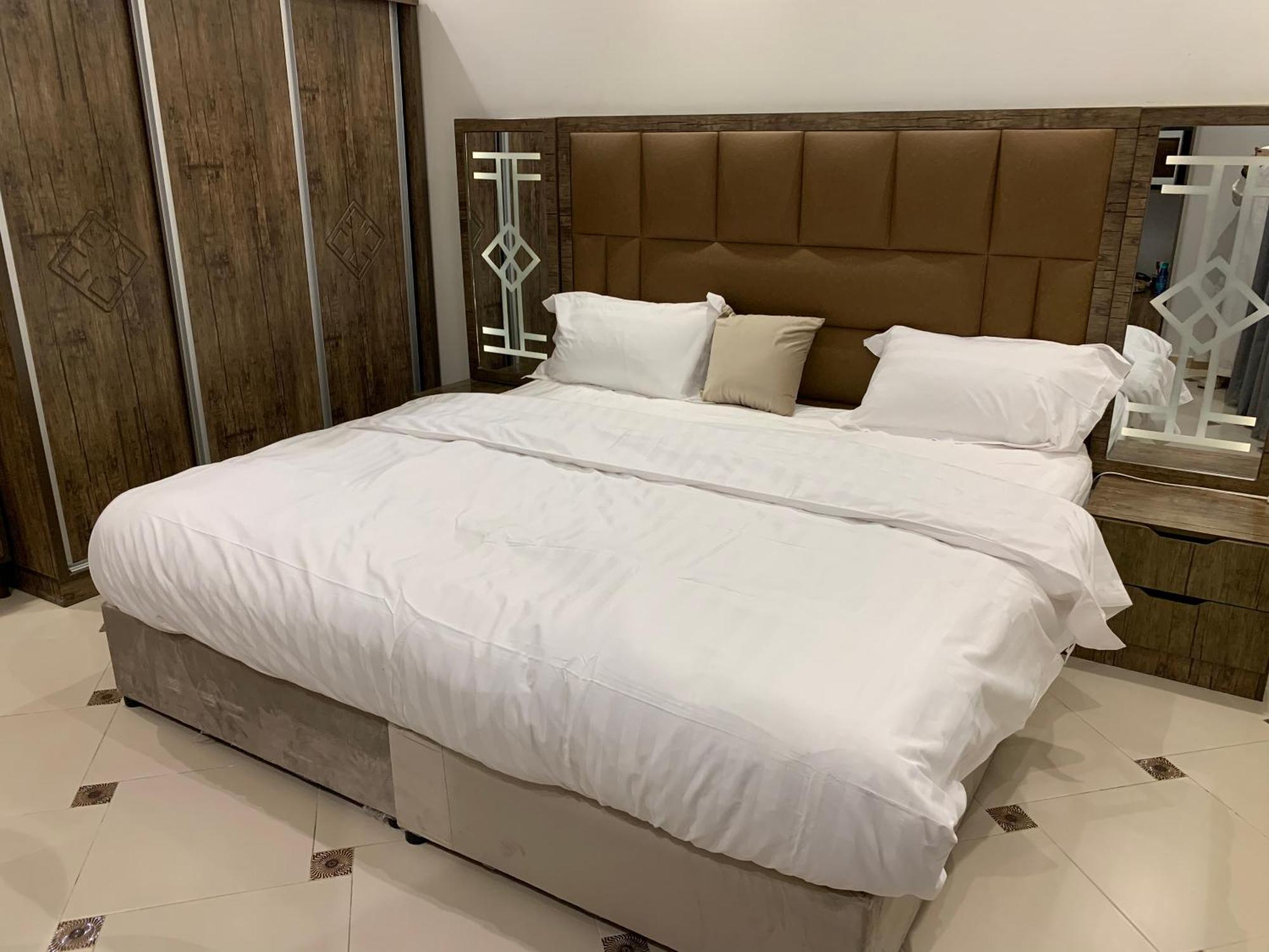 Friday Suites العلا المظهر الخارجي الصورة