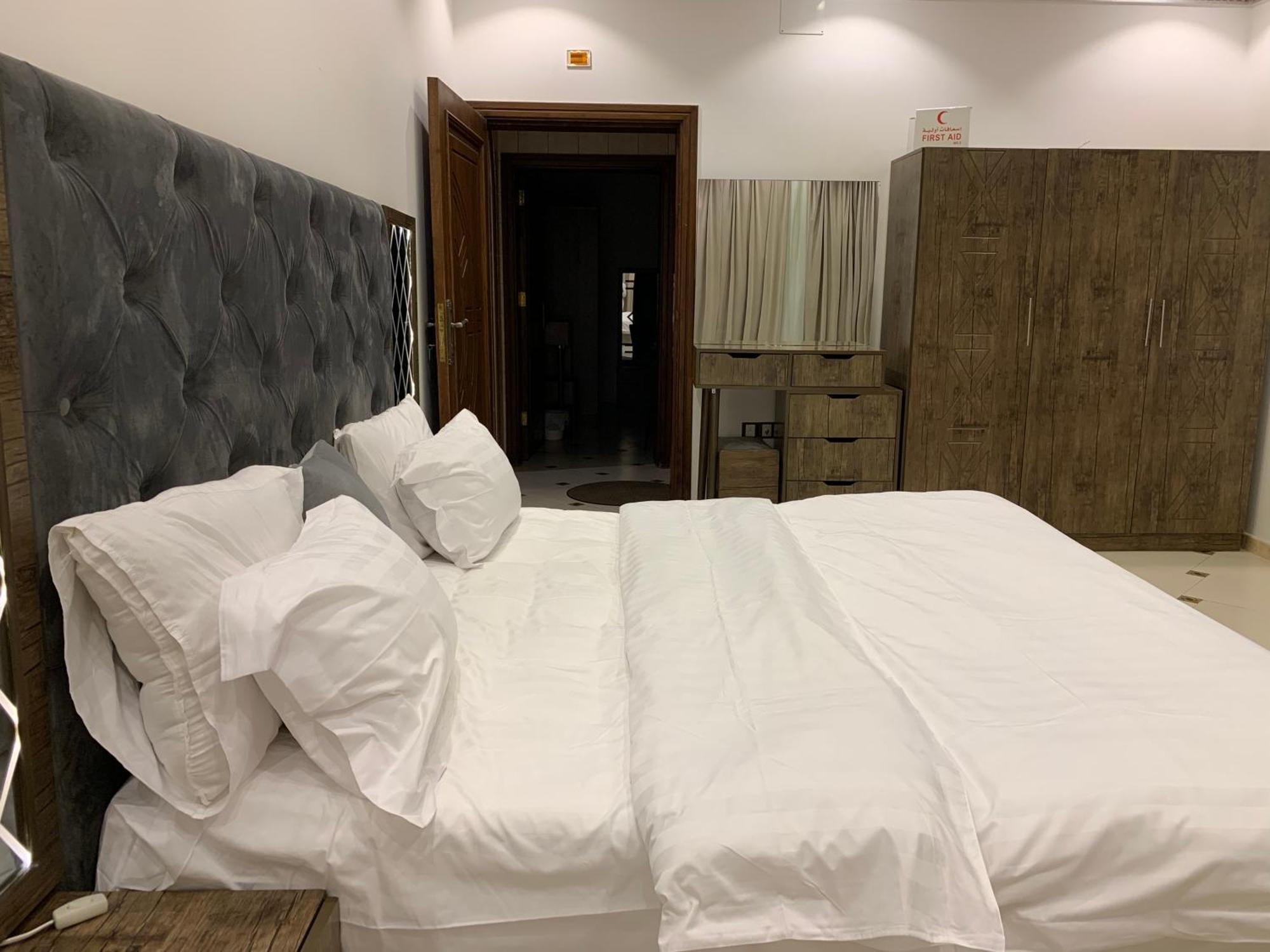 Friday Suites العلا المظهر الخارجي الصورة