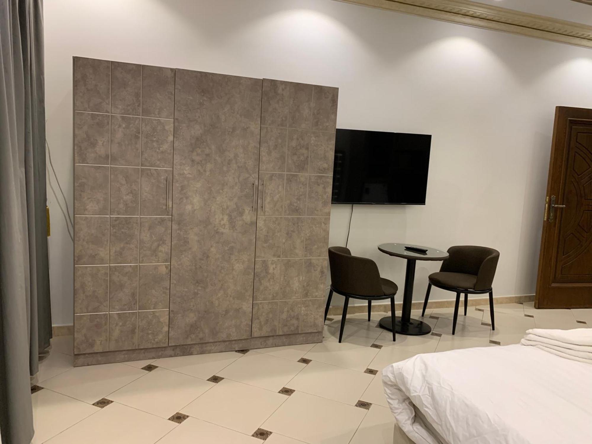Friday Suites العلا المظهر الخارجي الصورة
