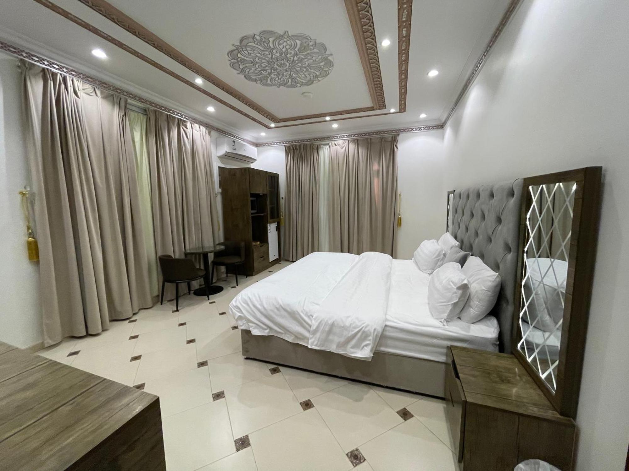 Friday Suites العلا المظهر الخارجي الصورة