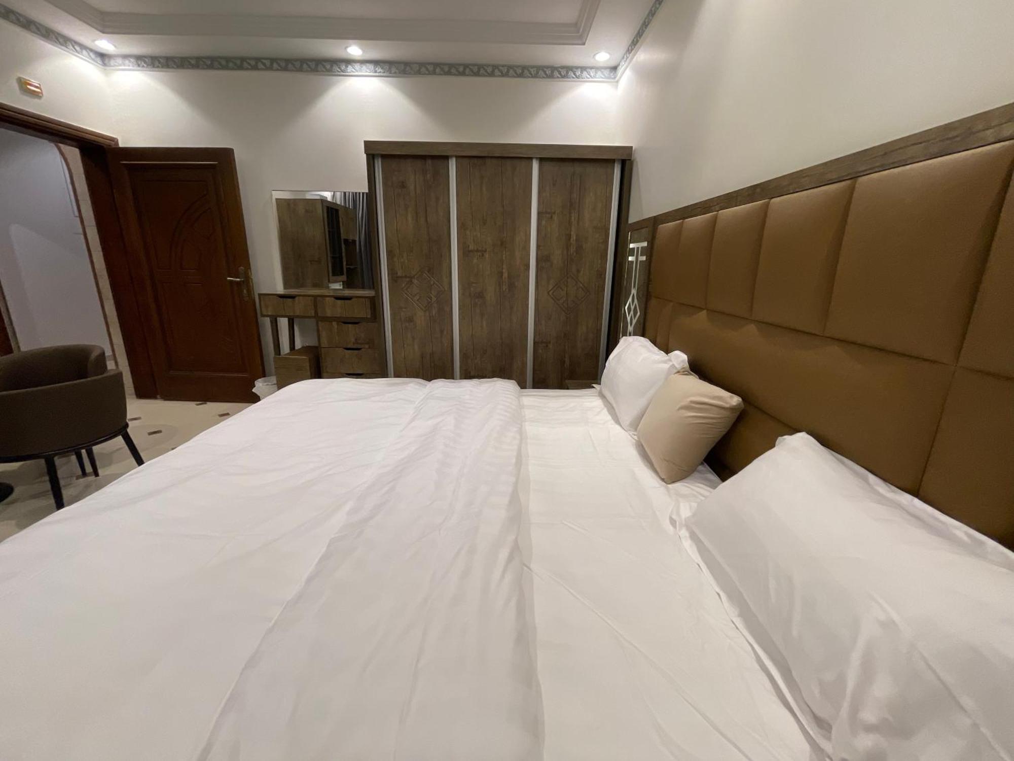 Friday Suites العلا المظهر الخارجي الصورة