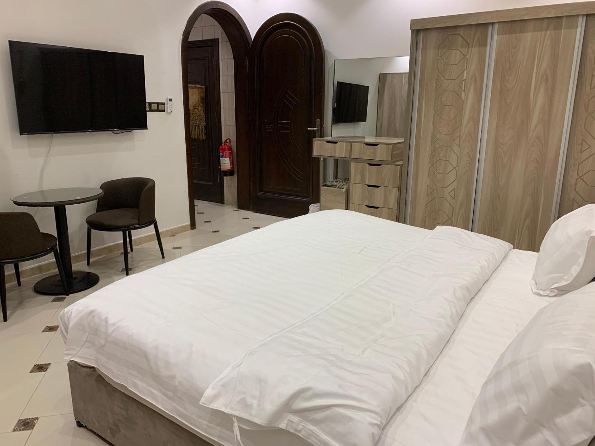 Friday Suites العلا المظهر الخارجي الصورة