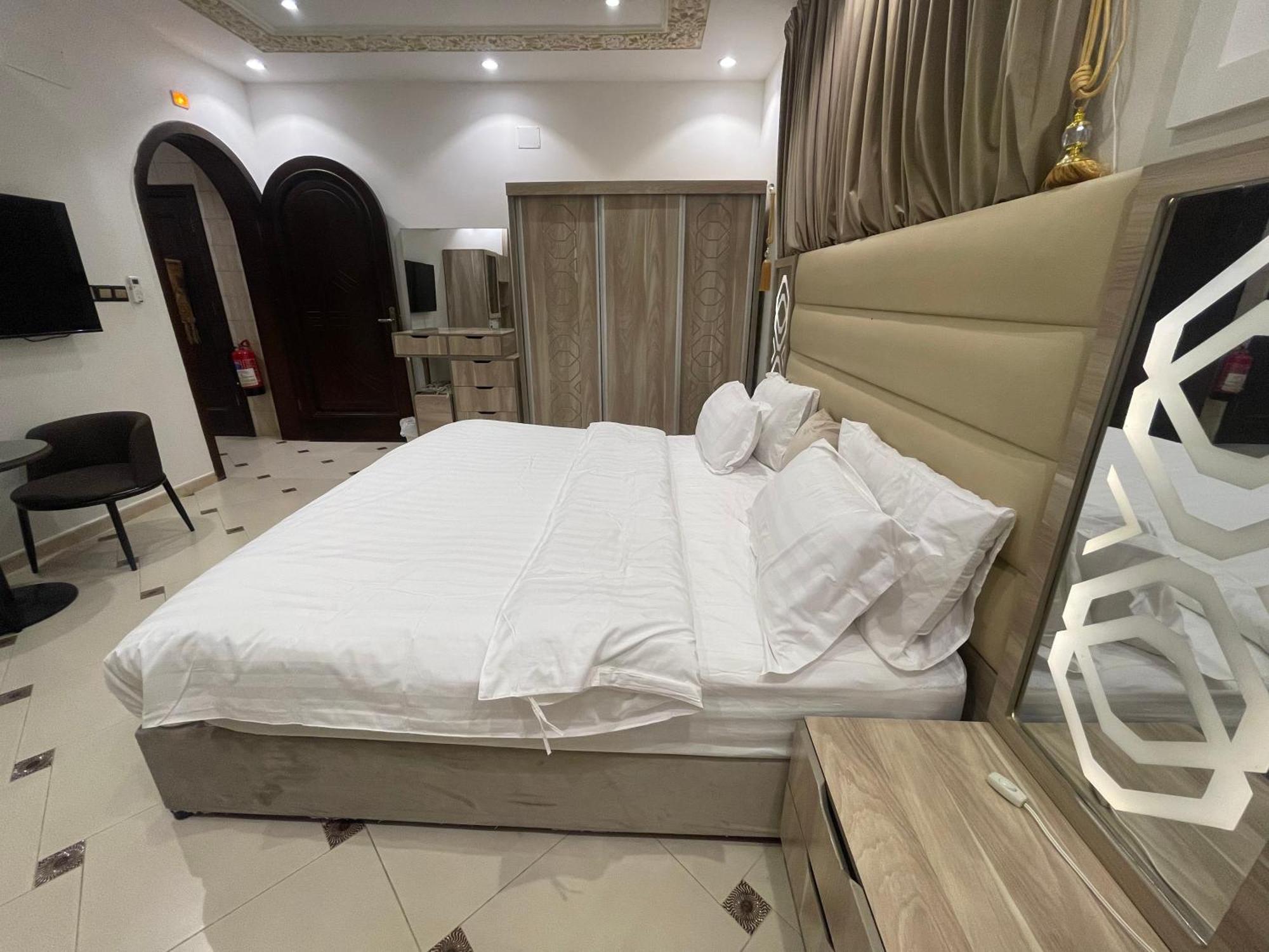 Friday Suites العلا المظهر الخارجي الصورة