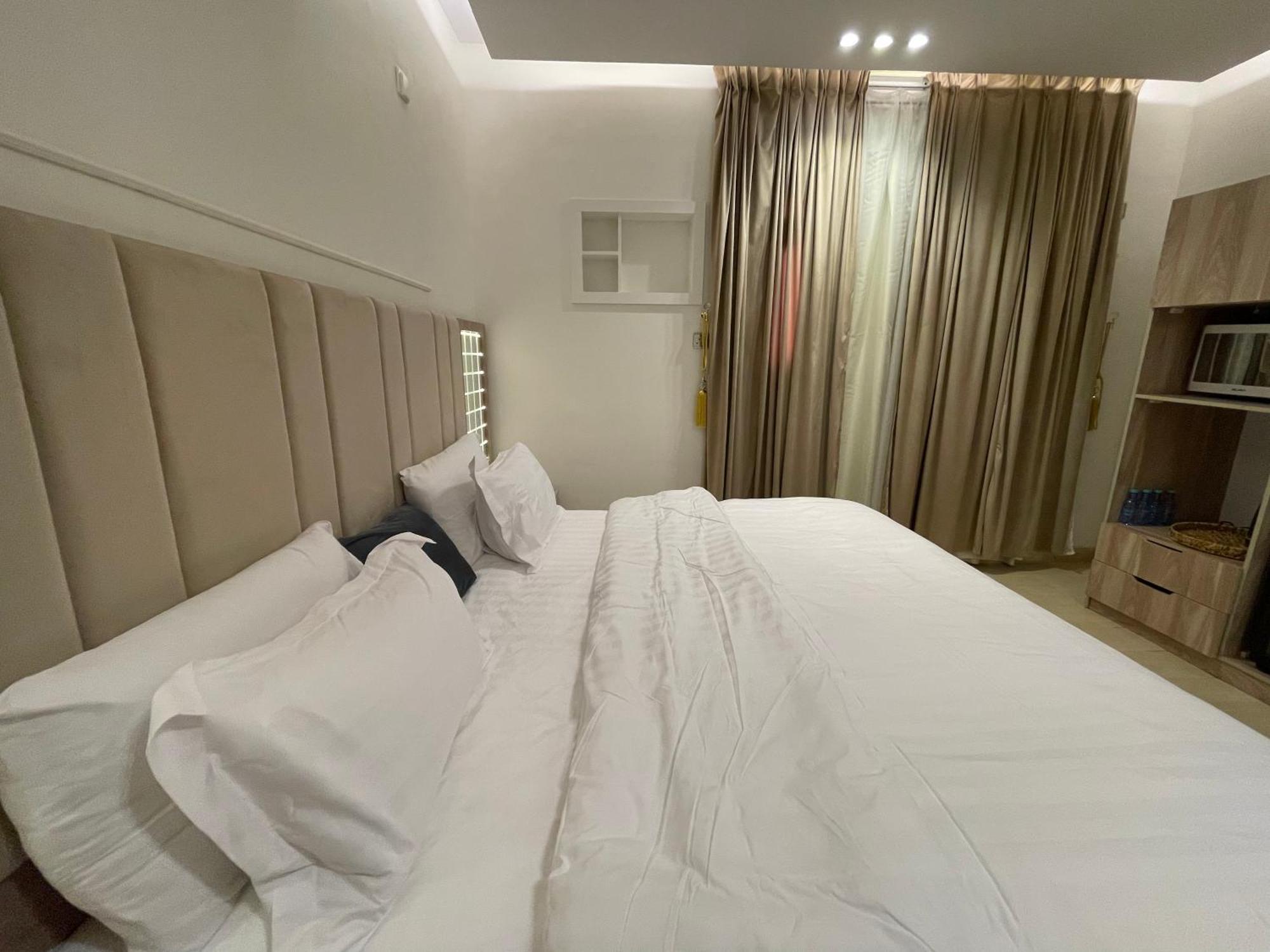 Friday Suites العلا المظهر الخارجي الصورة